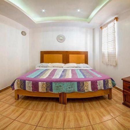 Hostal Casa Pajaritos 태스코 데 알라르콘 외부 사진