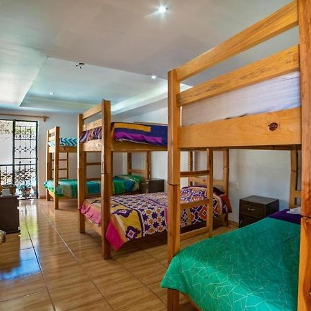Hostal Casa Pajaritos 태스코 데 알라르콘 외부 사진