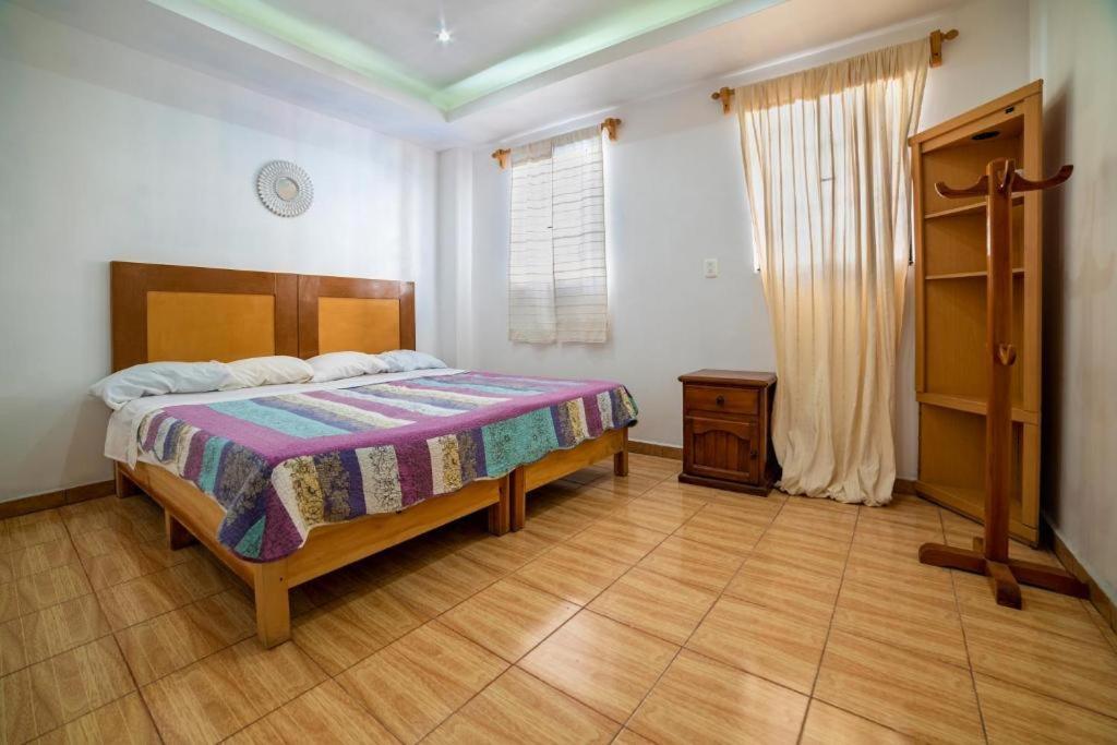 Hostal Casa Pajaritos 태스코 데 알라르콘 외부 사진